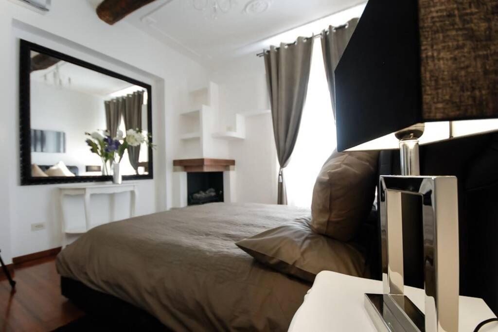 Banchi - Classic Apartment Between Navona And Campo Dei Fiori Rom Eksteriør billede