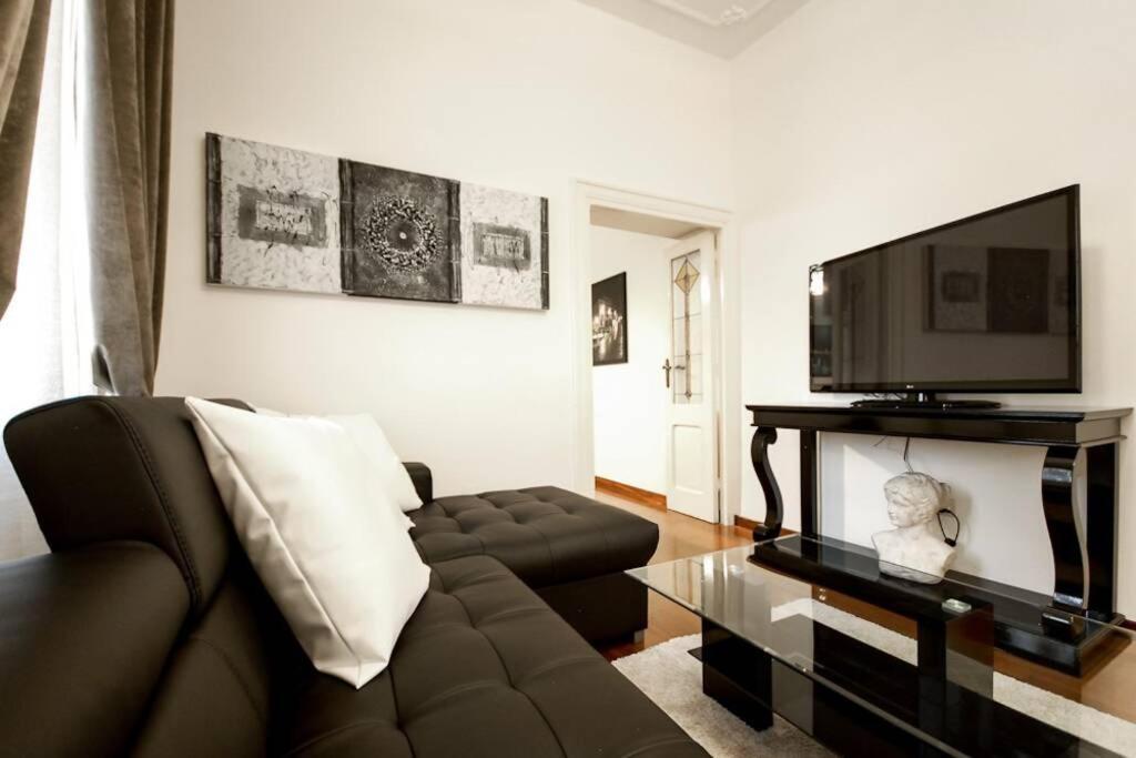 Banchi - Classic Apartment Between Navona And Campo Dei Fiori Rom Eksteriør billede